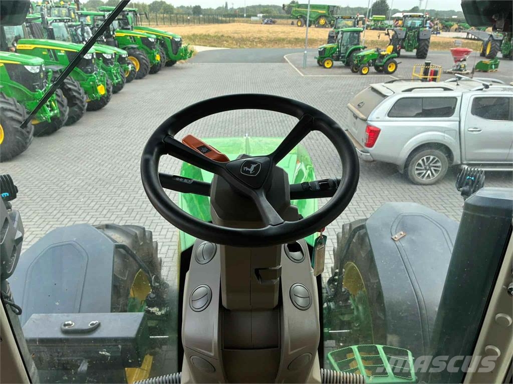 John Deere 7R 330 Трактори