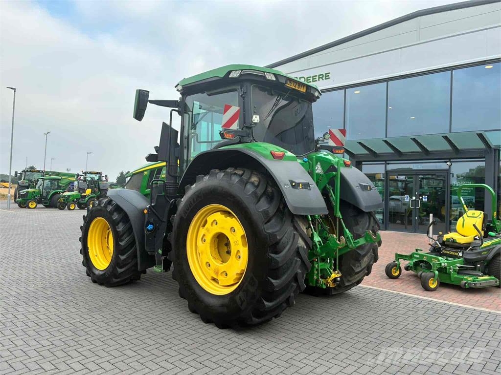 John Deere 7R 330 Трактори