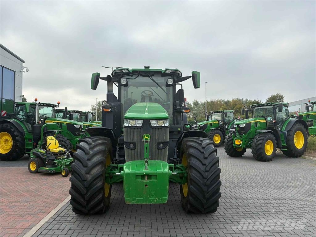 John Deere 7R 330 Трактори