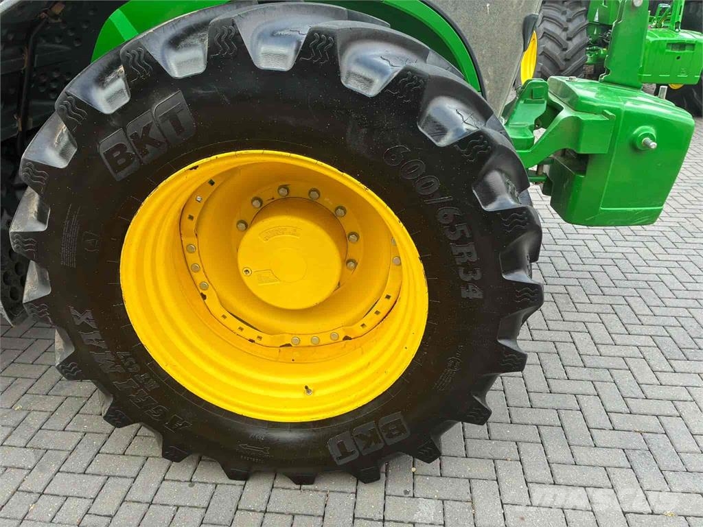 John Deere 7R 330 Трактори