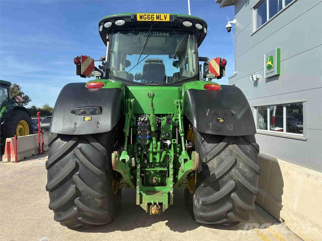 John Deere 8370R Traktoren