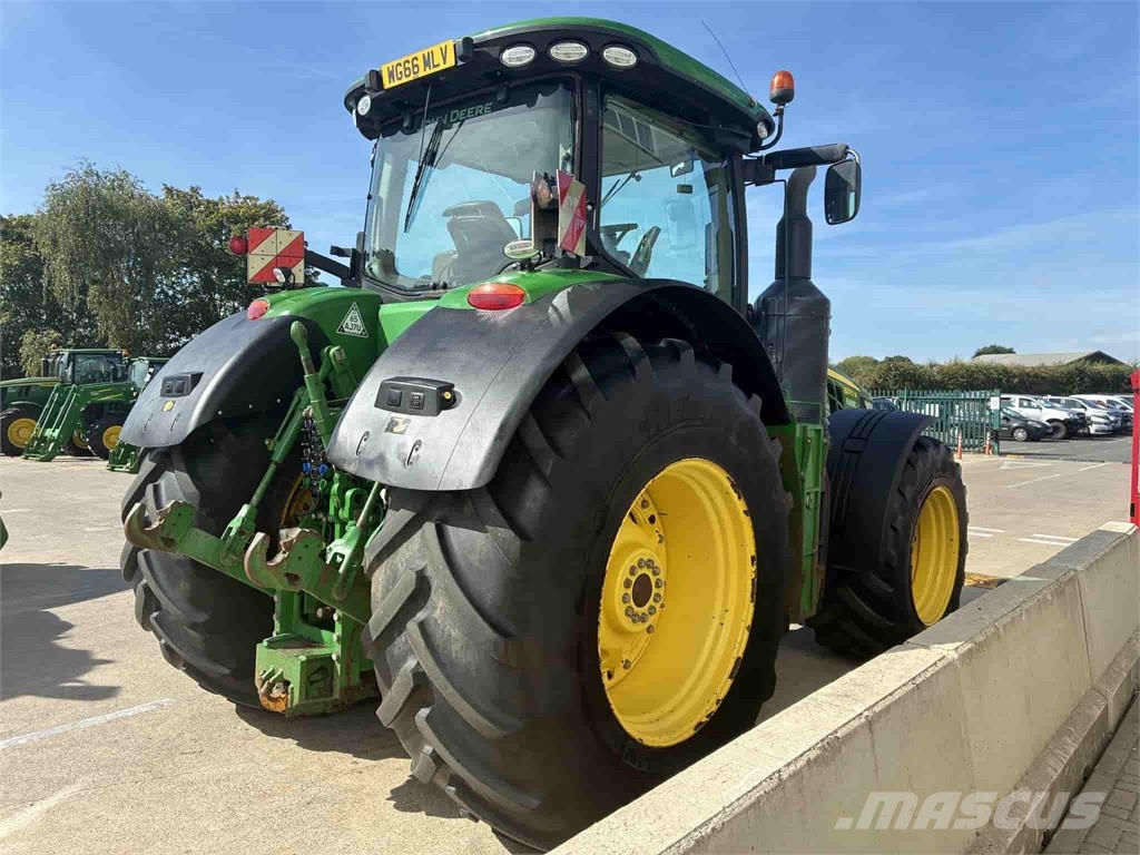 John Deere 8370R Traktoren