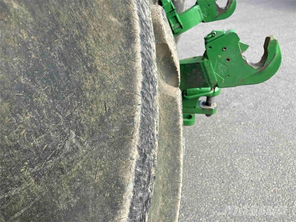 John Deere 8R 410 Traktoren
