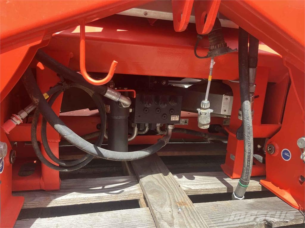 John Deere AXIS 50.2 H EMC W ISO PRO معدات رش أسمدة