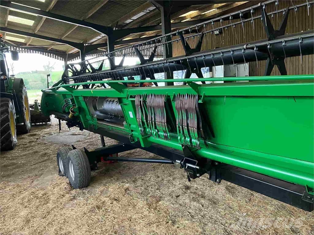 John Deere C670i Mähdrescher