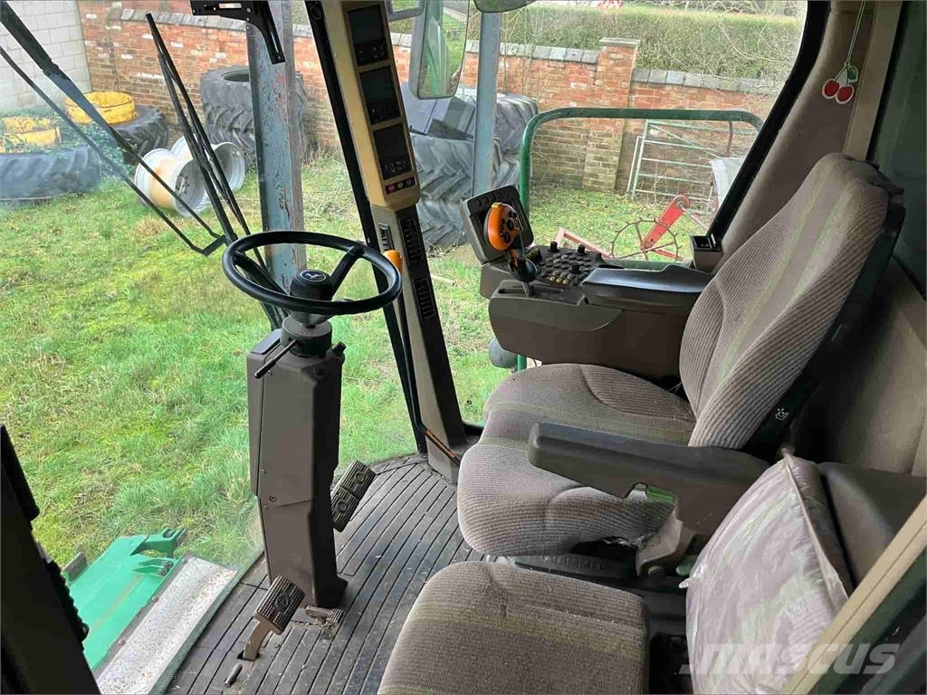 John Deere C670i Mähdrescher