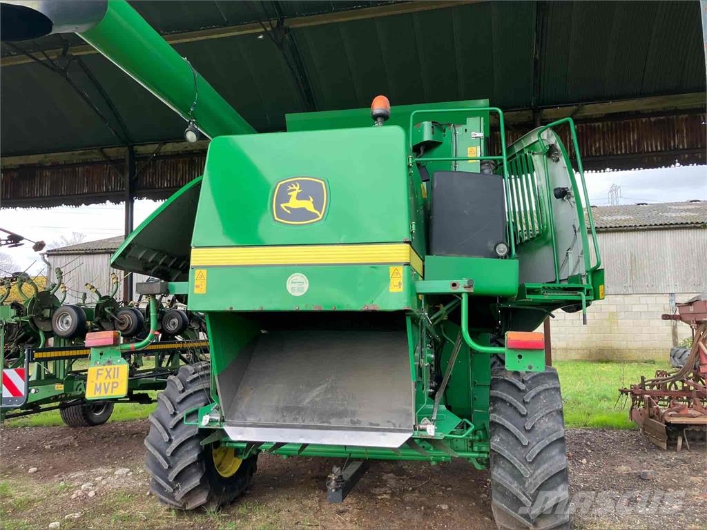 John Deere C670i Mähdrescher