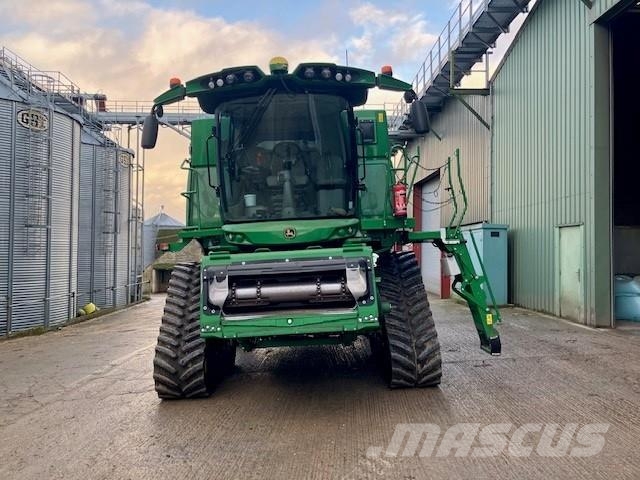 John Deere S790 Combine harvesters