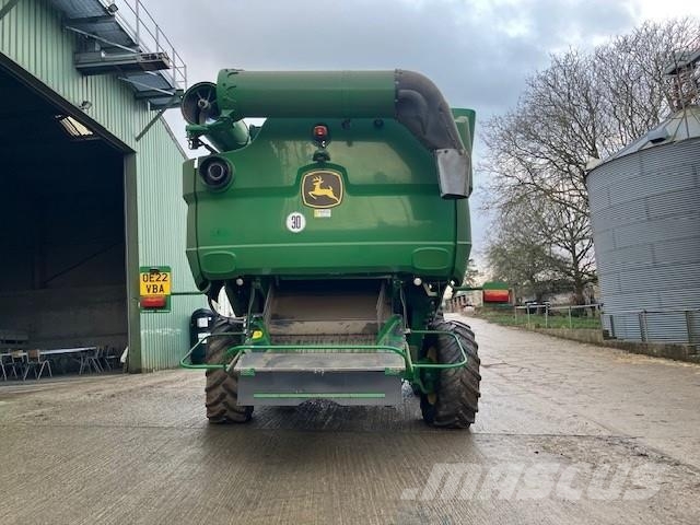 John Deere S790 Combine harvesters