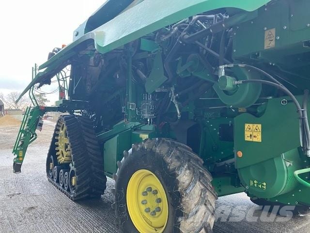 John Deere S790 Combine harvesters