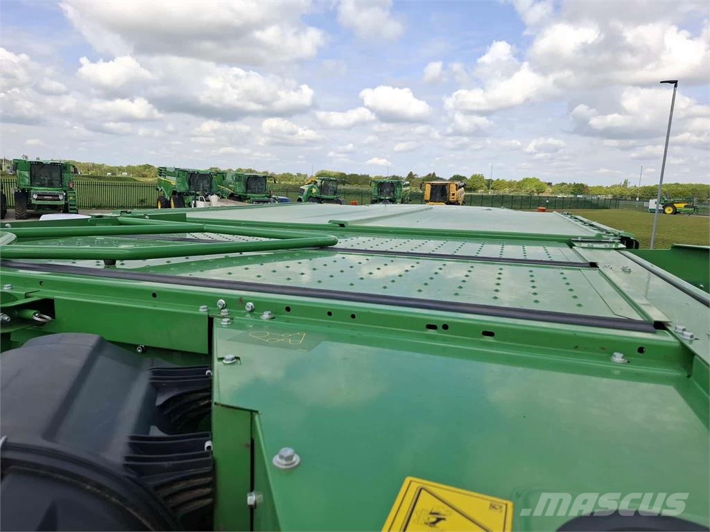 John Deere S790 Комбайни