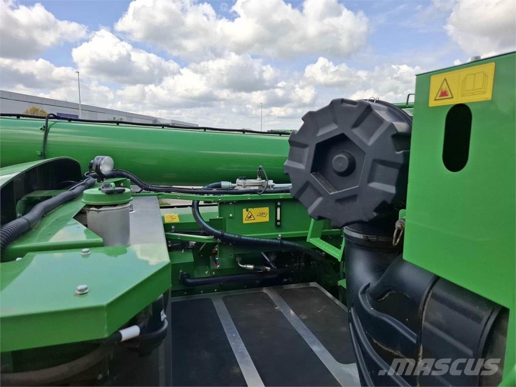John Deere S790 Комбайни