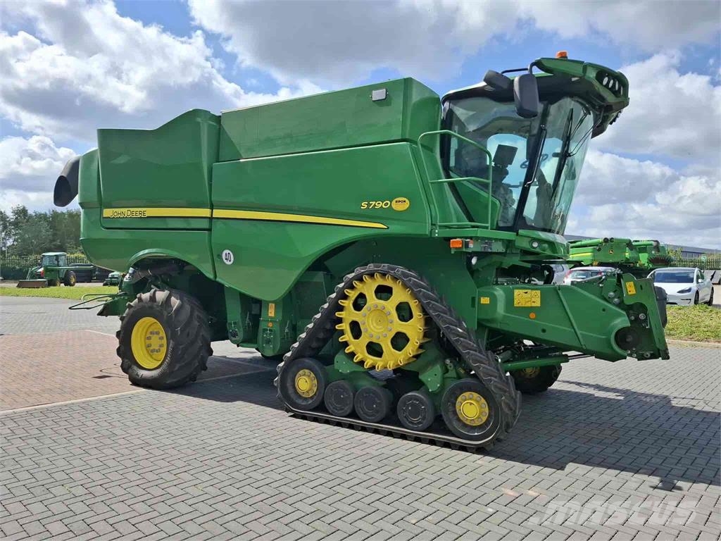 John Deere S790 Комбайни