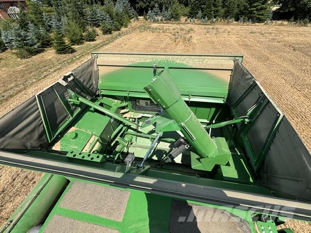 John Deere T670i Combine harvesters