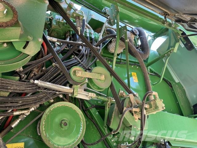 John Deere T670i Combine harvesters