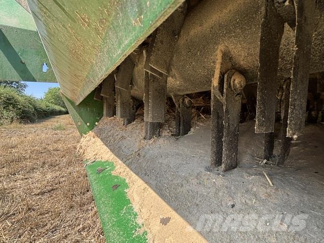John Deere T670i Combine harvesters
