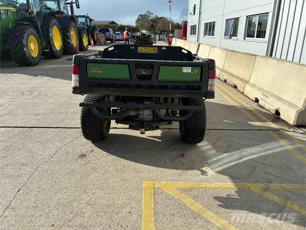 John Deere TX Turf Küçük araçlar