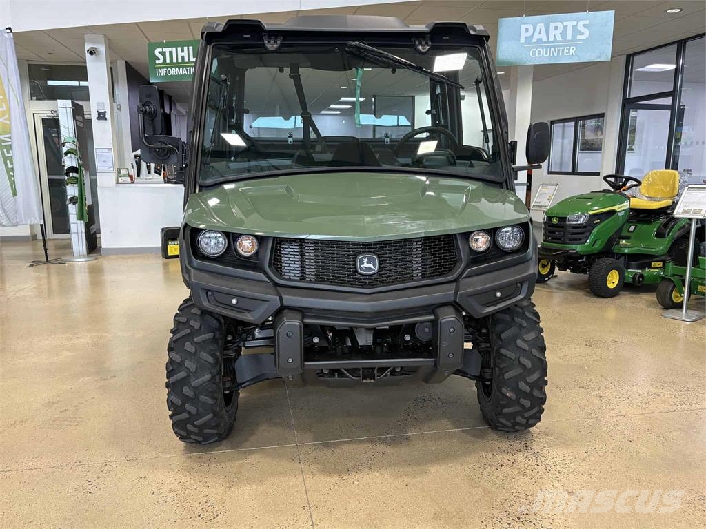 John Deere XUV875M ماكينات منفعة عامة