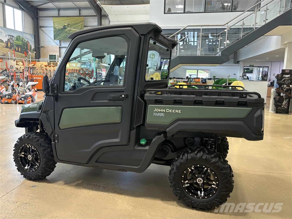 John Deere XUV875M ماكينات منفعة عامة
