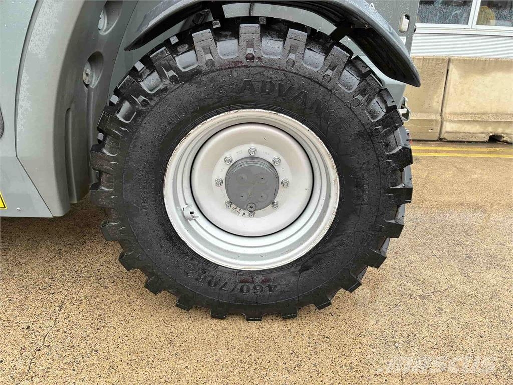 Kramer KT407 معدات مناولة لأغراض الزراعة