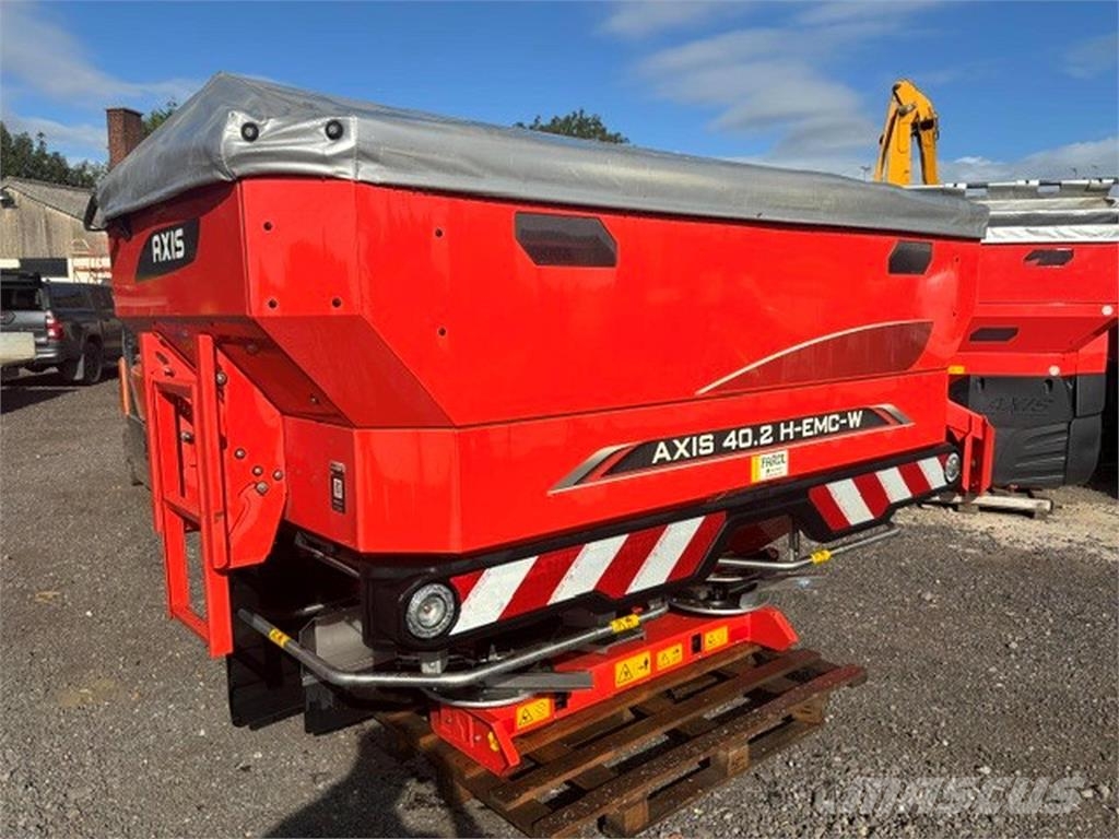 Kuhn Axis 40.2 H-EMC-W Trosilniki mineralnega gnojila