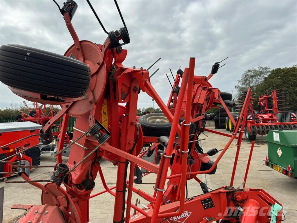 Kuhn Axis 50.2 M-EMC-W Trosilniki mineralnega gnojila