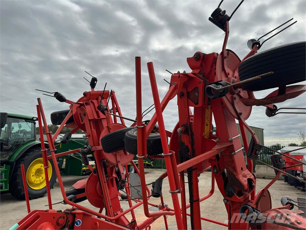 Kuhn Axis 50.2 M-EMC-W Trosilniki mineralnega gnojila