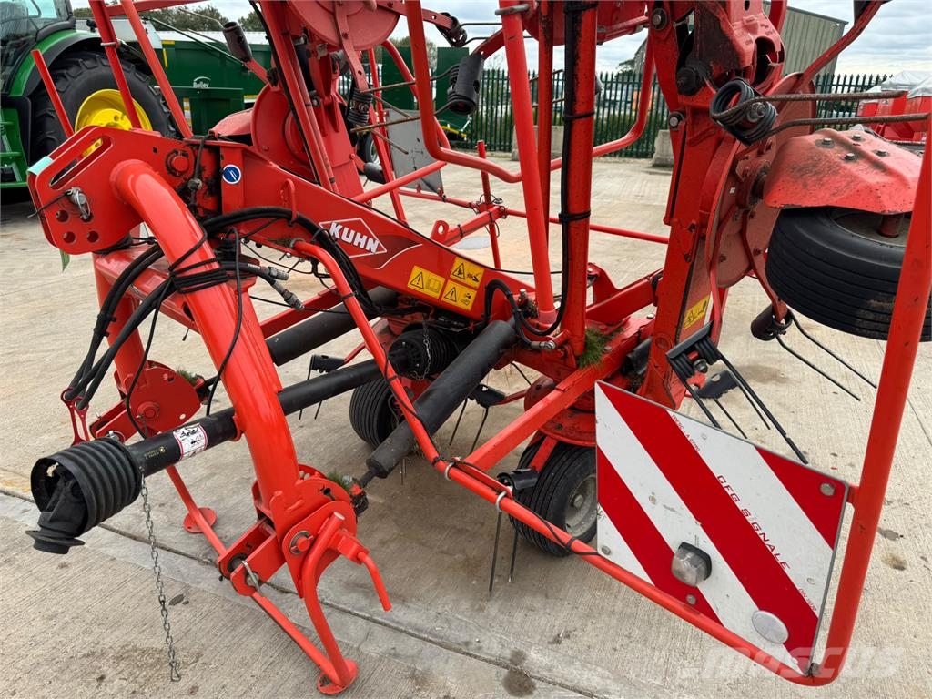 Kuhn Axis 50.2 M-EMC-W Trosilniki mineralnega gnojila