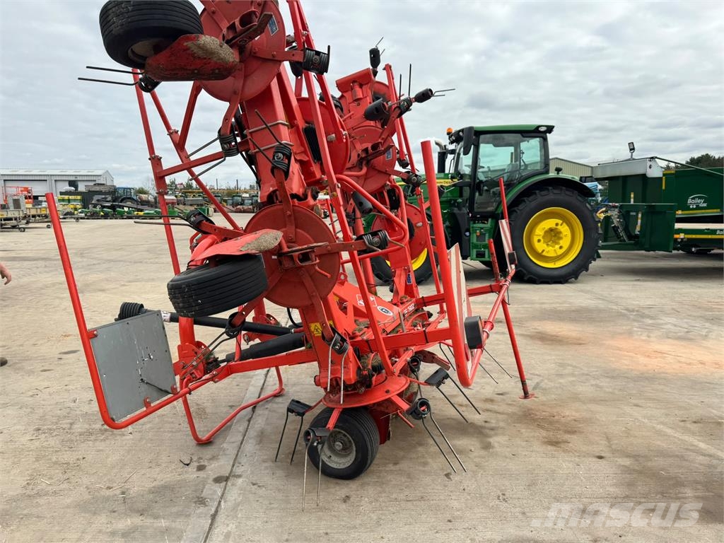 Kuhn Axis 50.2 M-EMC-W Trosilniki mineralnega gnojila