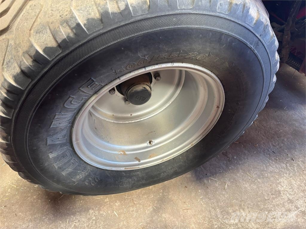Lely WELGER RP 180 V XTRA Rakes and tedders