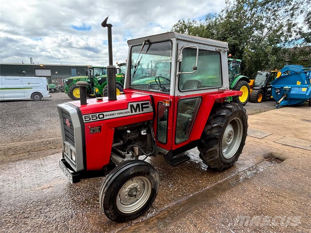 Massey Ferguson 550 Traktorok
