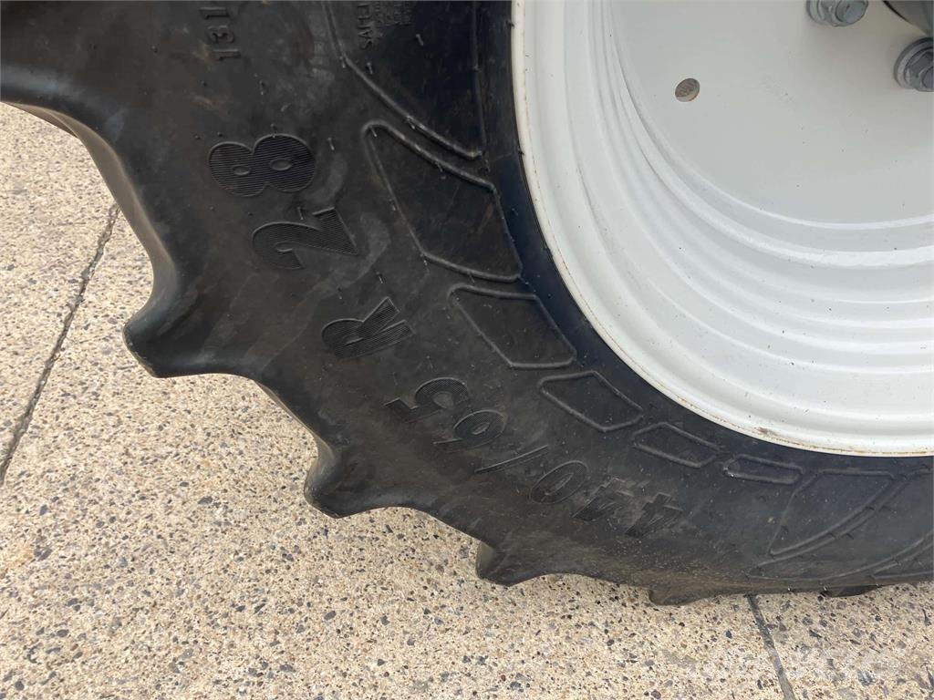Valtra G125 Tratores