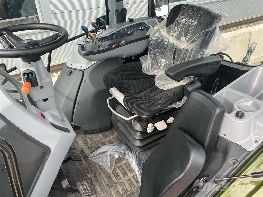 Valtra G125 Tratores