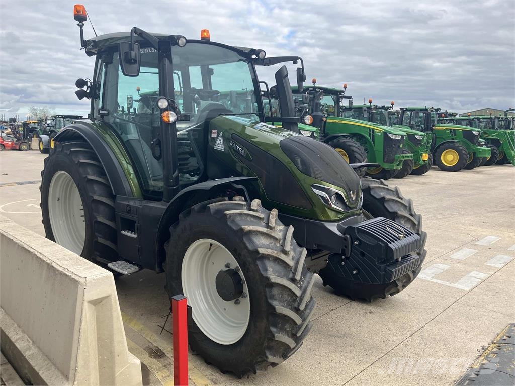 Valtra G125 Tratores