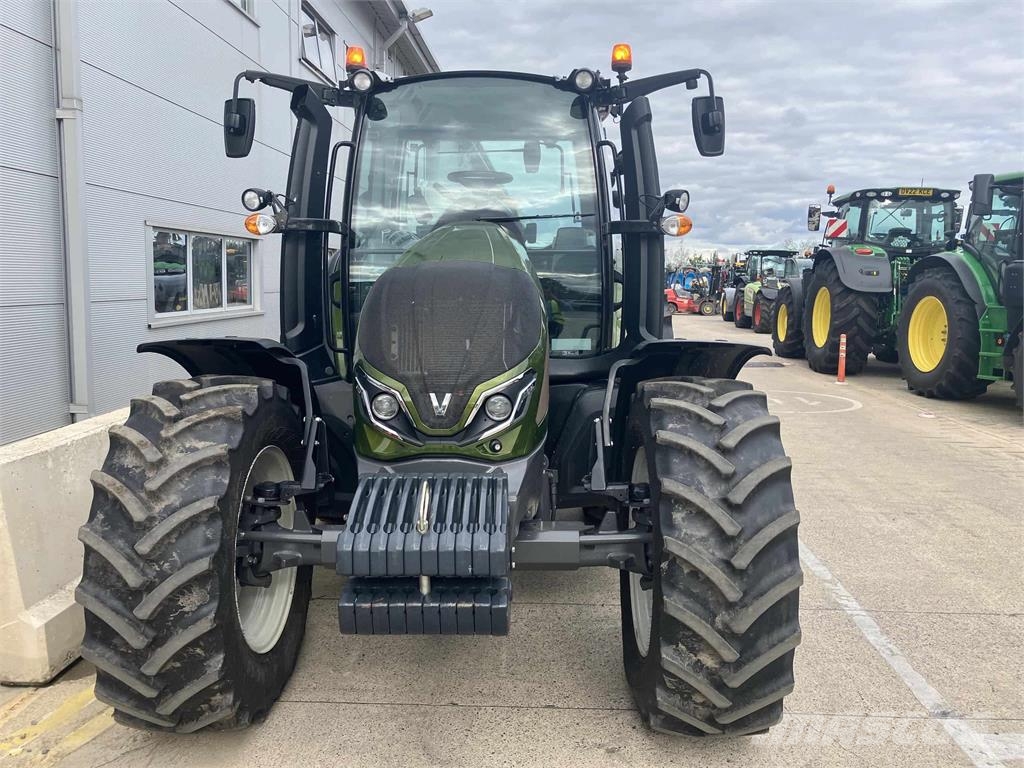 Valtra G125 Tratores