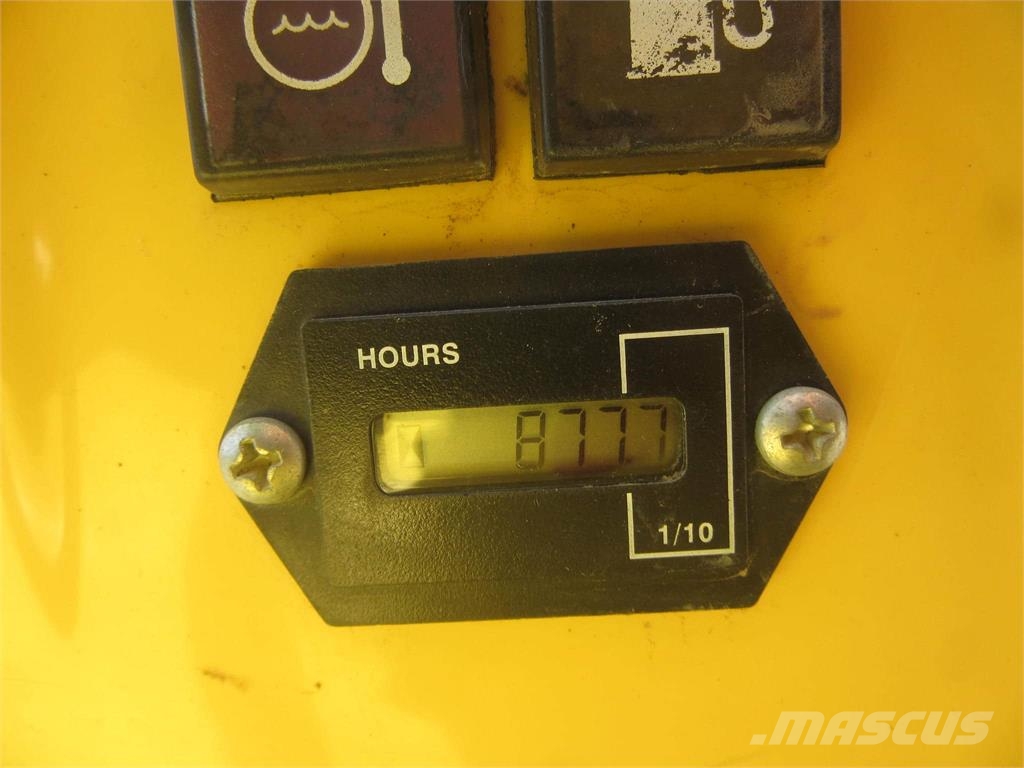 Wacker Neuson 803 大型油圧ショベル12t以上（パワーショベル・ユンボ）