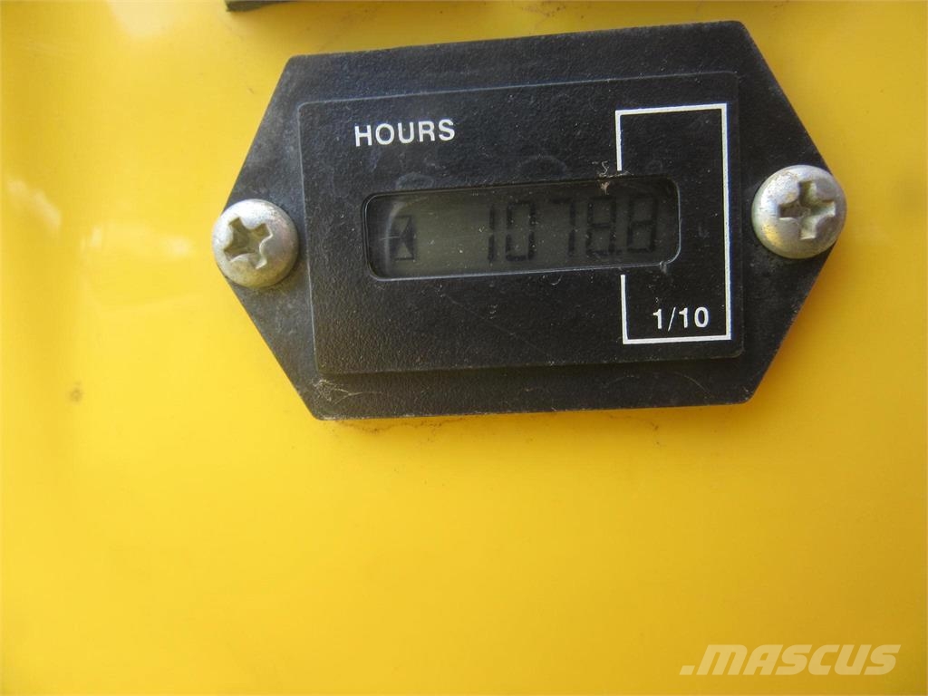 Wacker Neuson 803 Roomikekskavaatorid