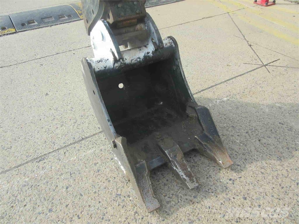 Yanmar ViO17 Pelle sur chenilles