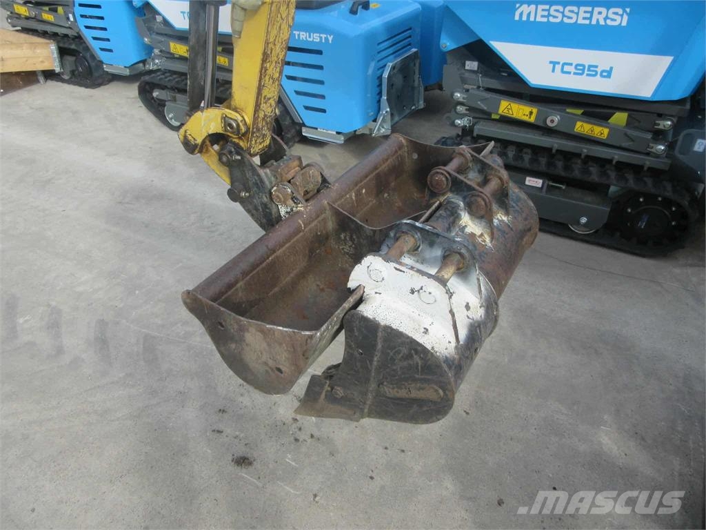 Yanmar ViO17 Pelle sur chenilles