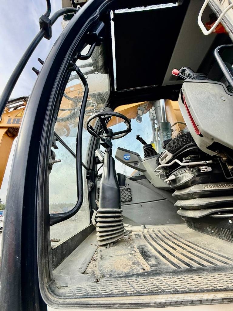 Liebherr 914 حفارات بعجل