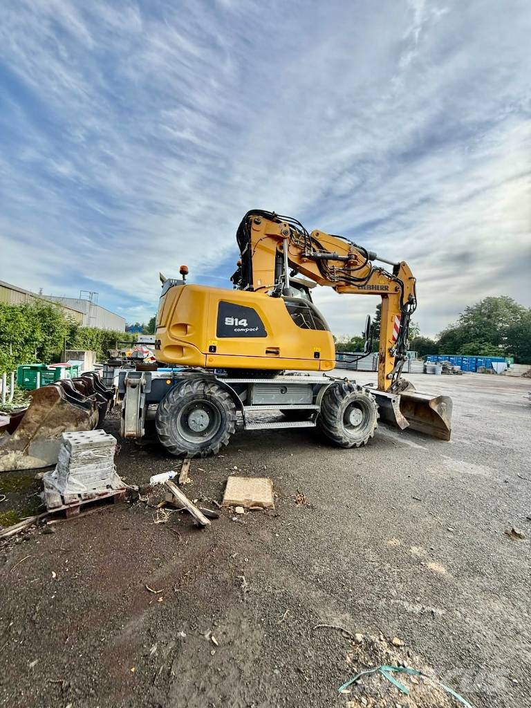 Liebherr 914 حفارات بعجل