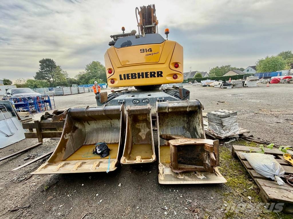 Liebherr 914 حفارات بعجل