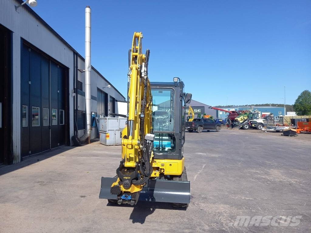 Komatsu PC26MR-5 Εκσκαφάκι (διαβολάκι) < 7t