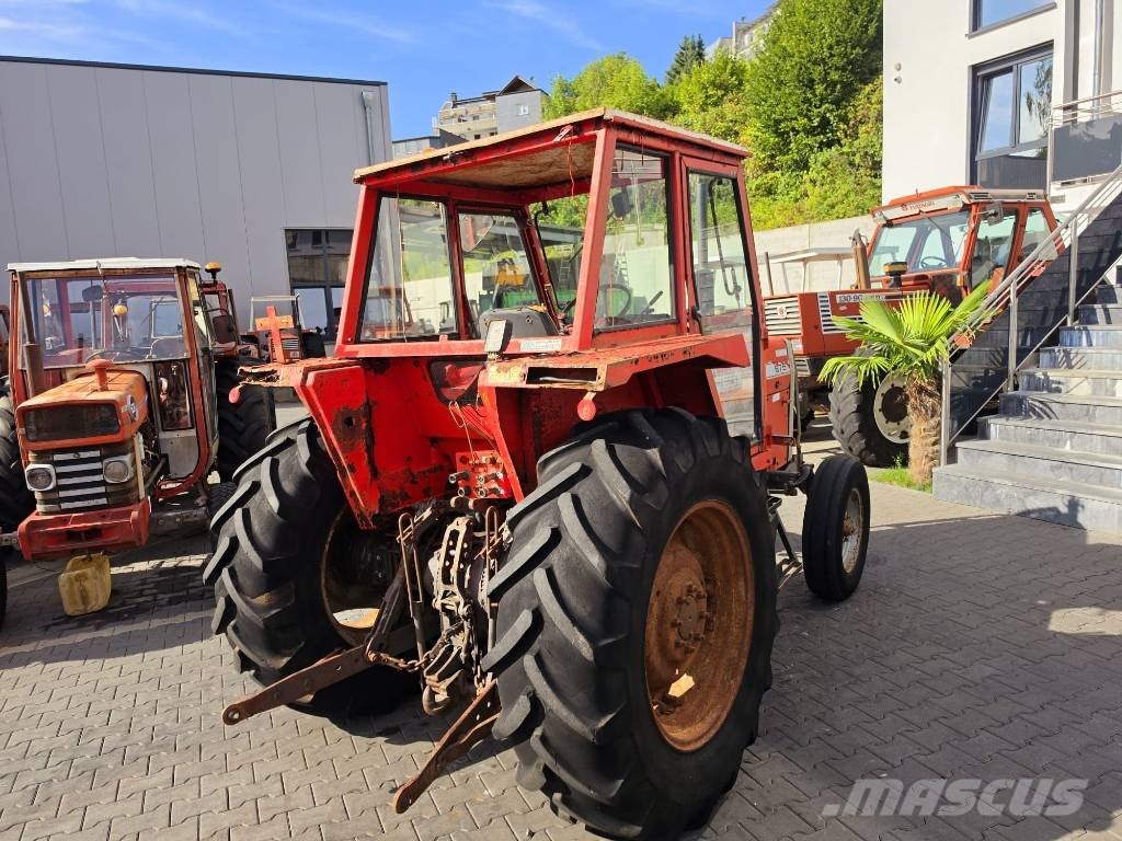 Massey Ferguson 675 Traktorit