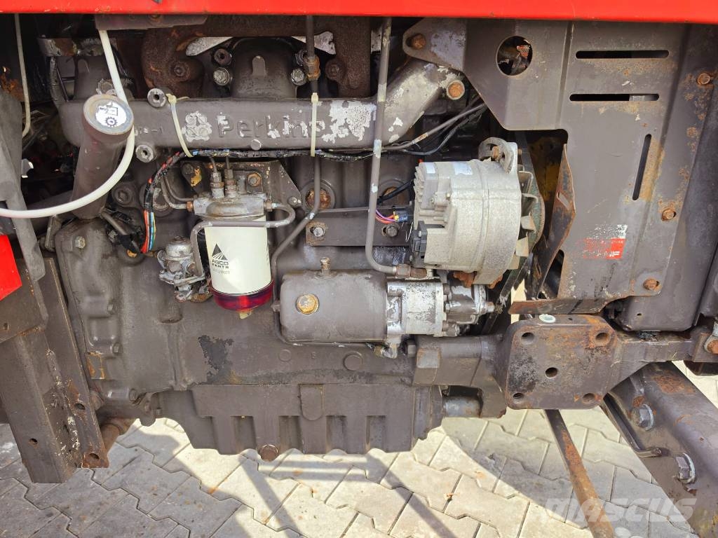 Massey Ferguson 675 Traktorit