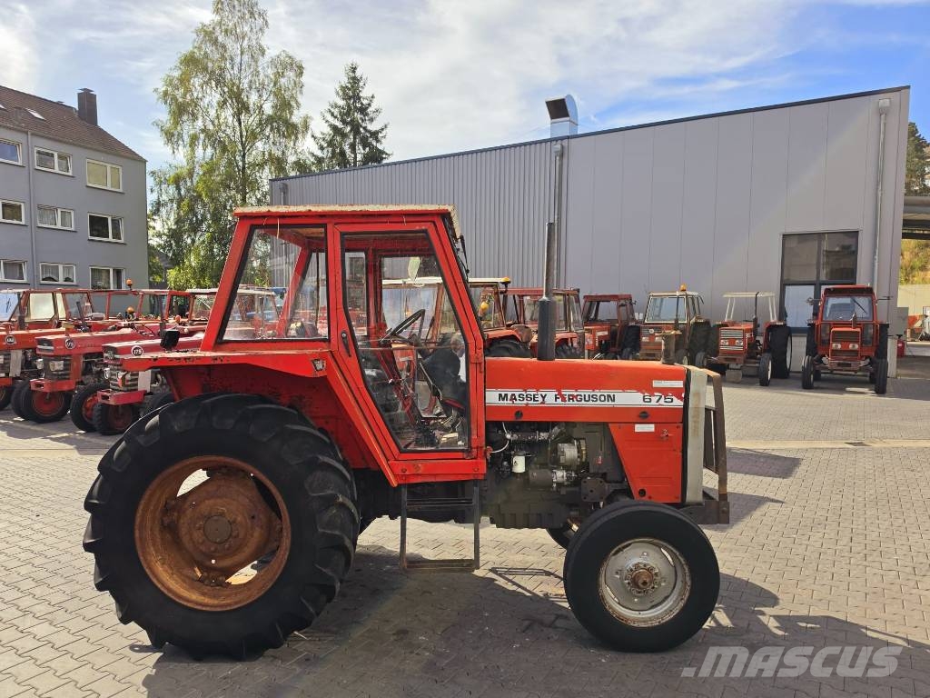 Massey Ferguson 675 Traktorit
