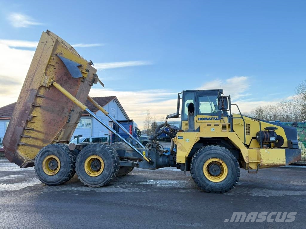 Komatsu HM 300-2 //BJ. 2008/13165/Klima/6X6/ Midjestyrd dumper