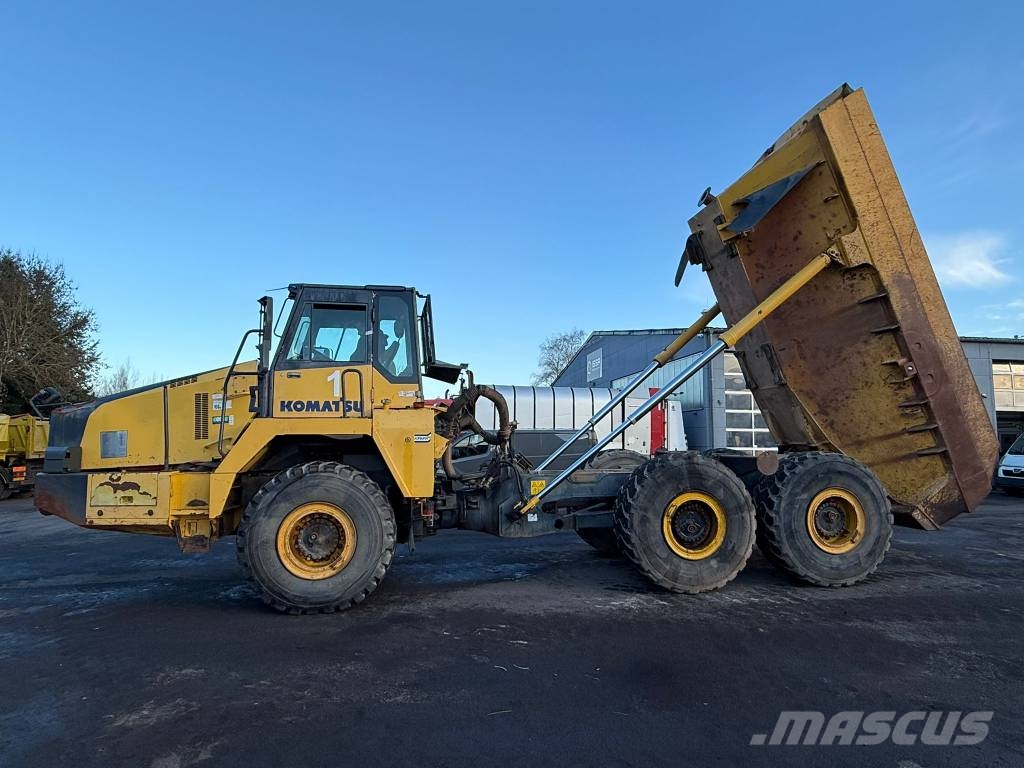 Komatsu HM 300-2 //BJ. 2008/13165/Klima/6X6/ Midjestyrd dumper