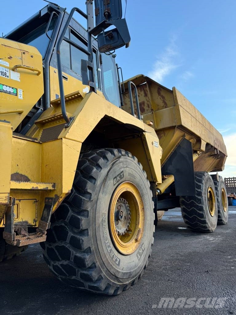 Komatsu HM 300-2 //BJ. 2008/13165/Klima/6X6/ Midjestyrd dumper