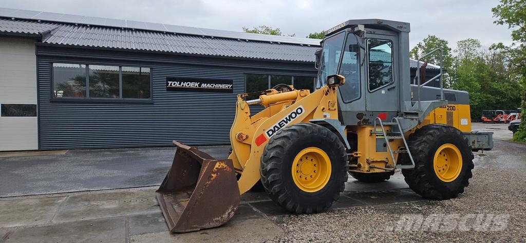 Daewoo Doosan MEGA 200 Chargeuse sur pneus